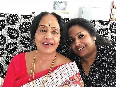 மகளுடன் கே.ஆர்.விஜயா