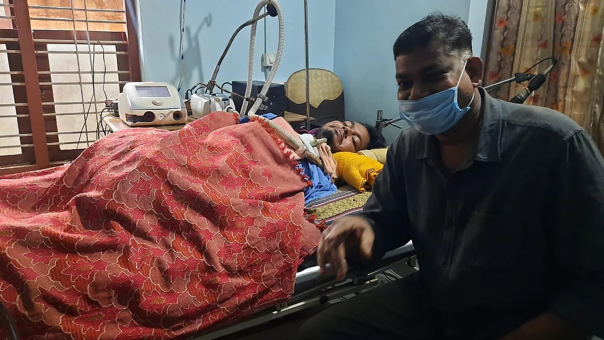 தம்பிக்கு அருகில் இருக்கும் விபின்