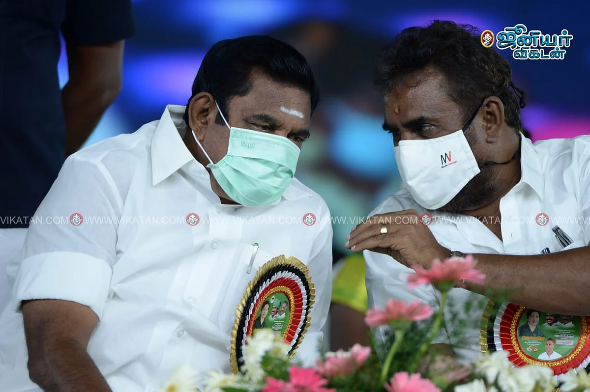 எடப்பாடி பழனிசாமி, வேலுமணி