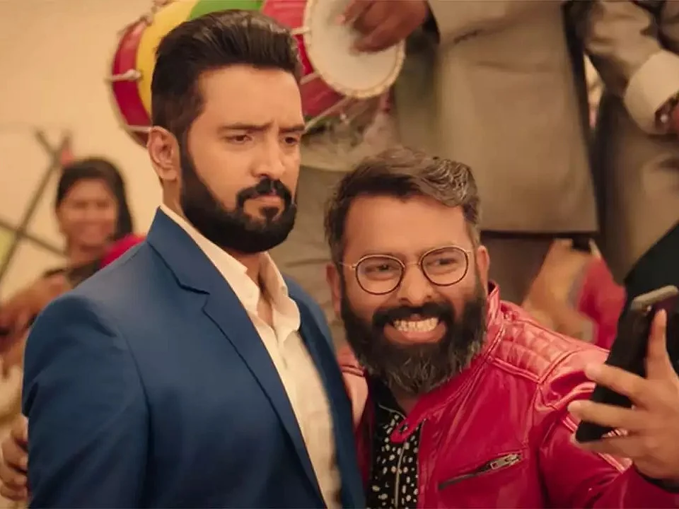 புளி மாங்க புளிப்பே... சந்தானத்தின் சிரிப்பே... `பாரிஸ் ஜெயராஜ்' ப்ளஸ், மைனஸ் ரிப்போர்ட்!