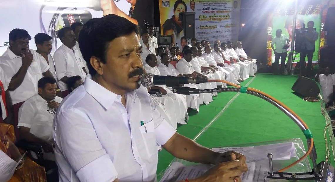 சி.வி.சண்முகம்