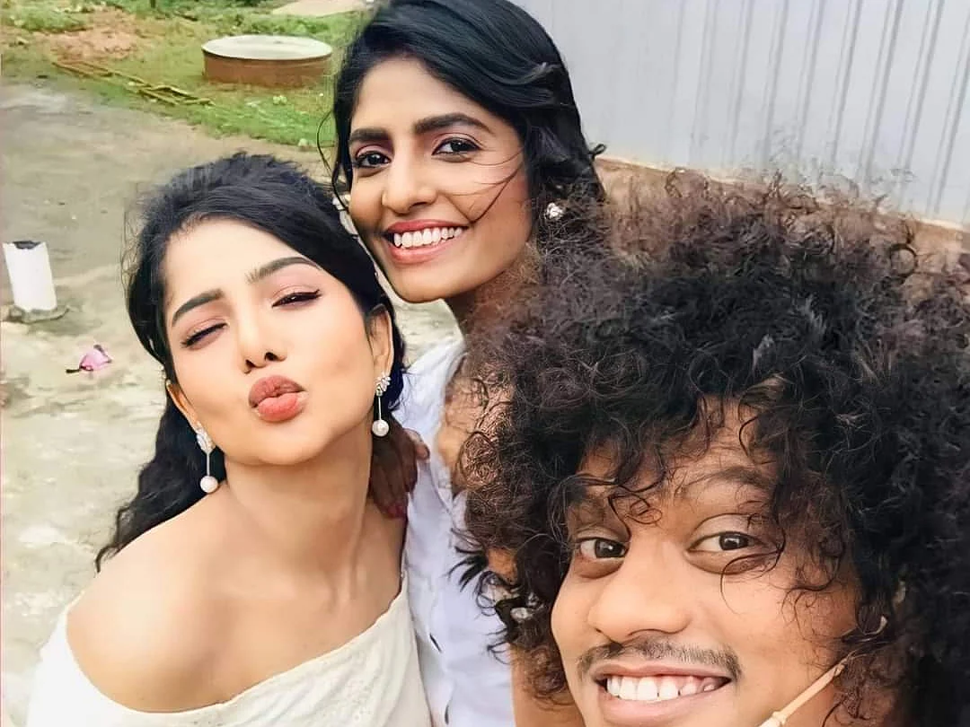 'குக் வித் கோமாளி' குழுவுடன்