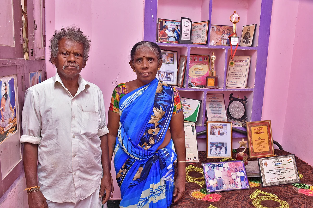 ஹரி, அவரின் மனைவி லட்சுமி
