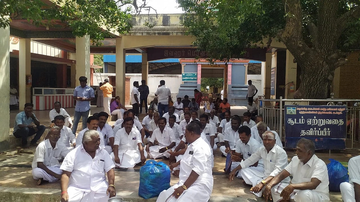 மடப்புரம் கோயிலில் எம்.எல்.ஏ நாகராஜன்