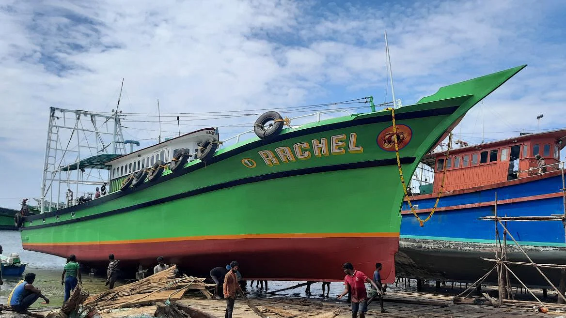 ராகுல் காந்தி கடலுக்குச் செல்லத் தயாராகும் படகு