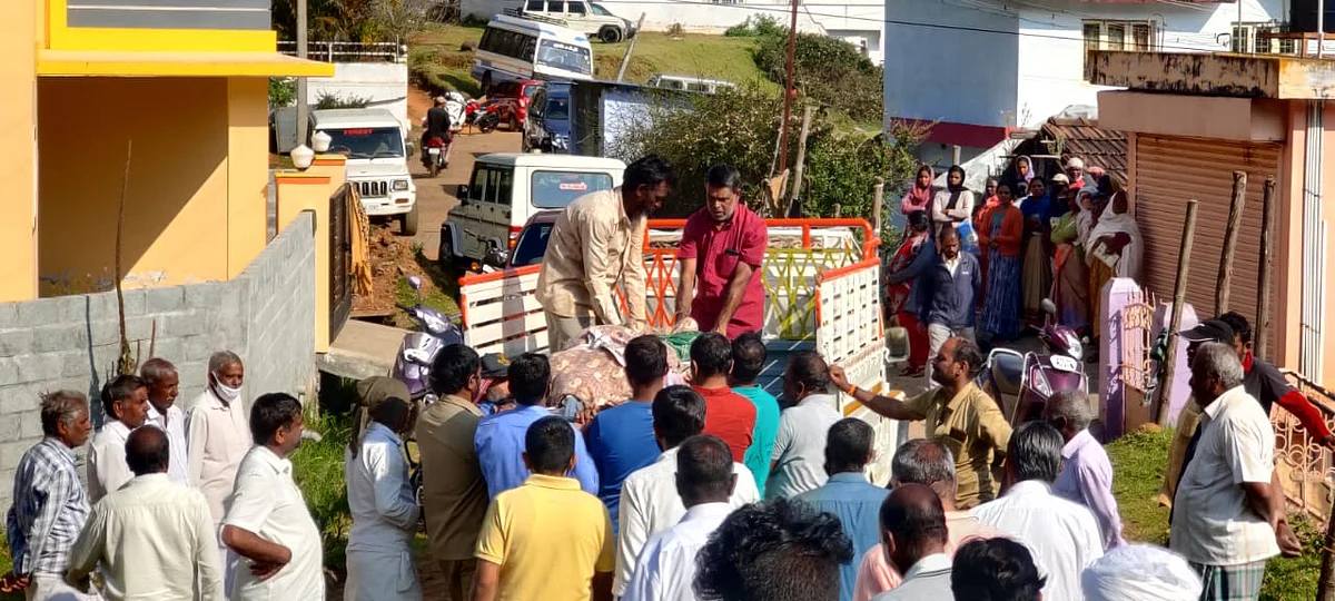 காட்டு மாடு தாக்கி பெண் உயிரிழப்பு