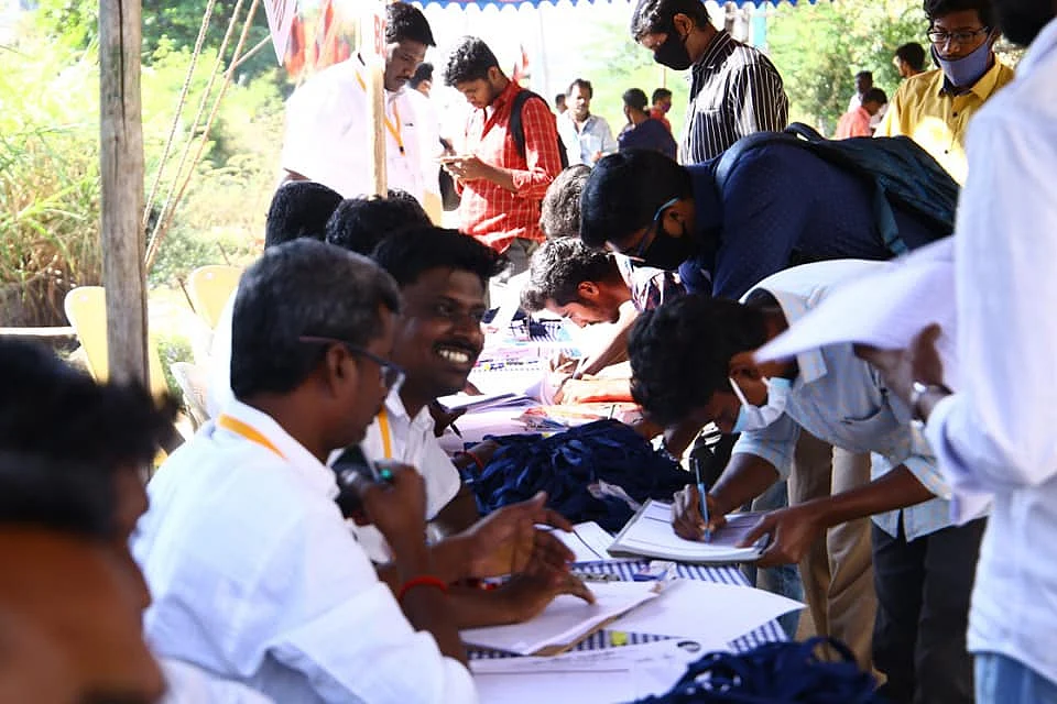 வேலைவாய்ப்பு முகாம்