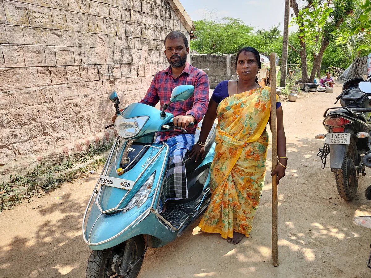 ``அஞ்சு வருஷமா அலையுறோம்... வேலை கிடைக்கல..!'' - தவிக்கும் மாற்றுத்திறனாளி தம்பதி