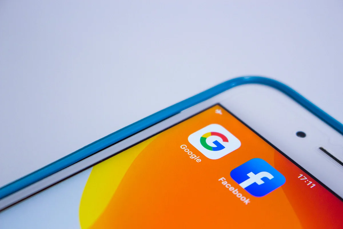 Facebook, Google | பேஸ்புக், கூகுள்