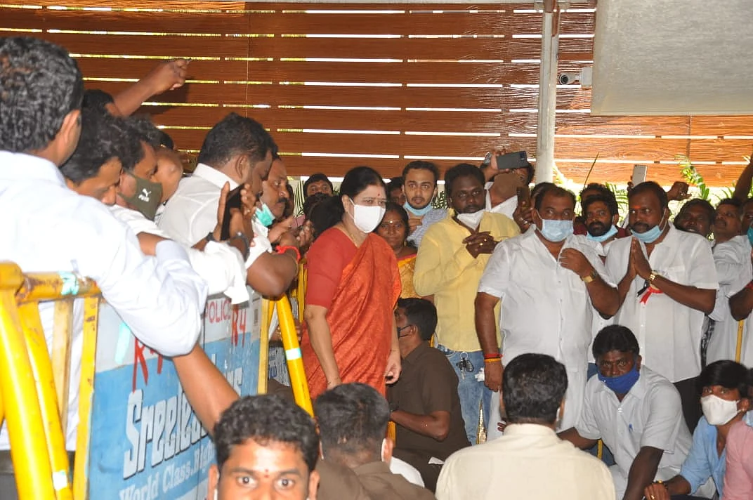 சசிகலா
