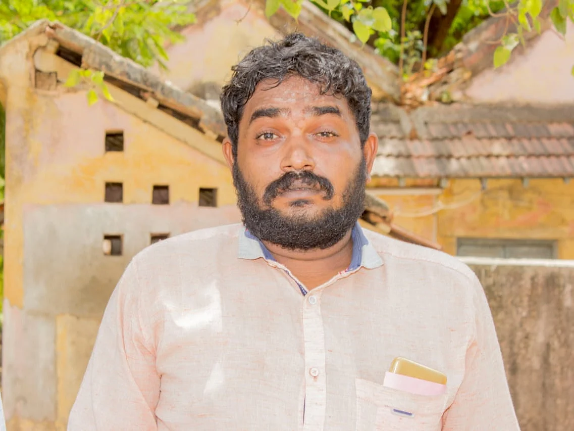 போலீஸ் மிரட்டல்; இடப் பிரச்னையில் தற்கொலை செய்த இளைஞர்! - வைத்திலிங்கம் உறவினர் குடும்ப சர்ச்சை