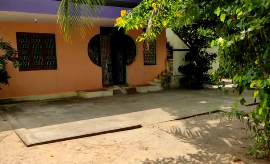 மீனாம்பாளின் வீடு