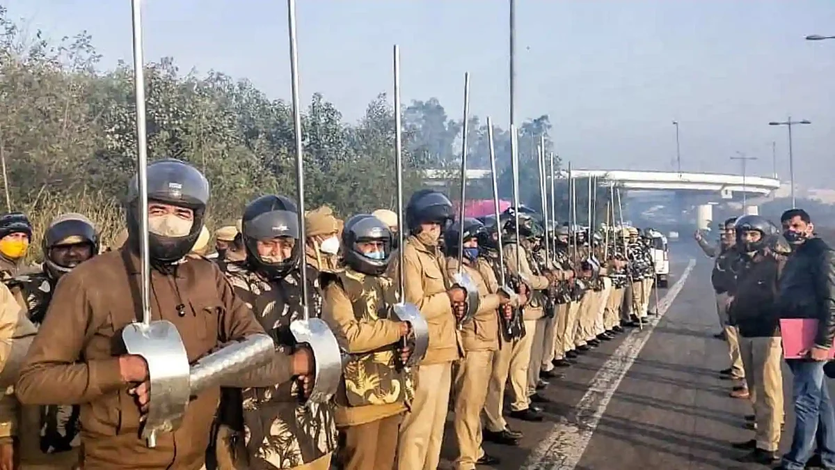 உலோக லத்தியோடு காவலர்கள்
