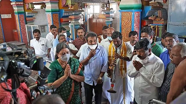 சசிகலா