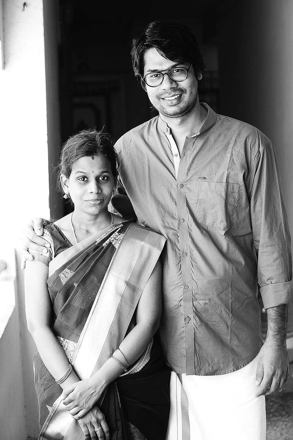 மனைவியுடன் கார்த்திக் நேத்தா