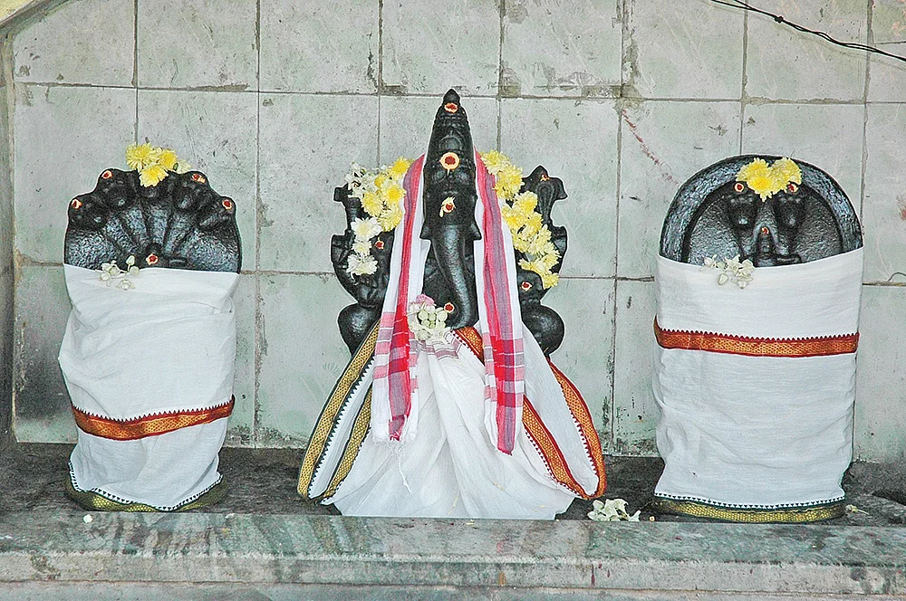 காஞ்சனகிரி
கோயில்