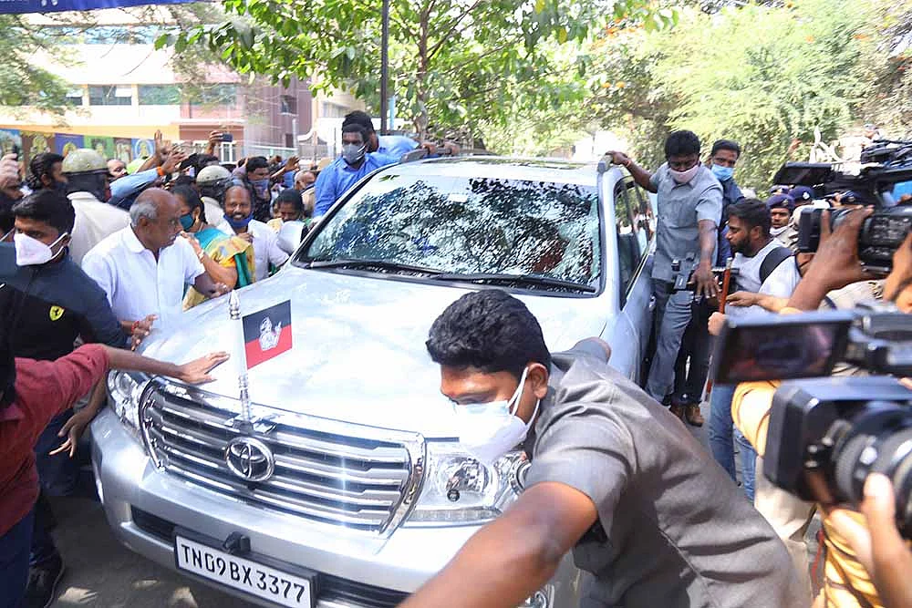 டீலா, நோ டீலா? - சங்கமத்தில் சங்கடம்!