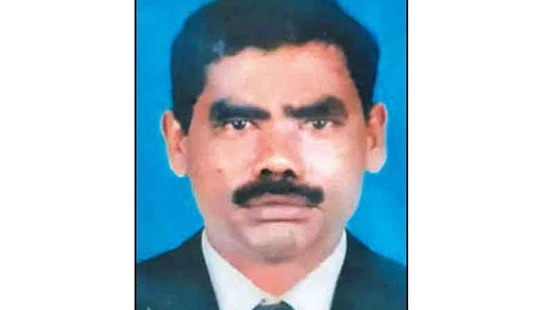 தற்கொலை செய்துகொண்ட ஊராட்சி செயலாளர் பாஸ்கர்