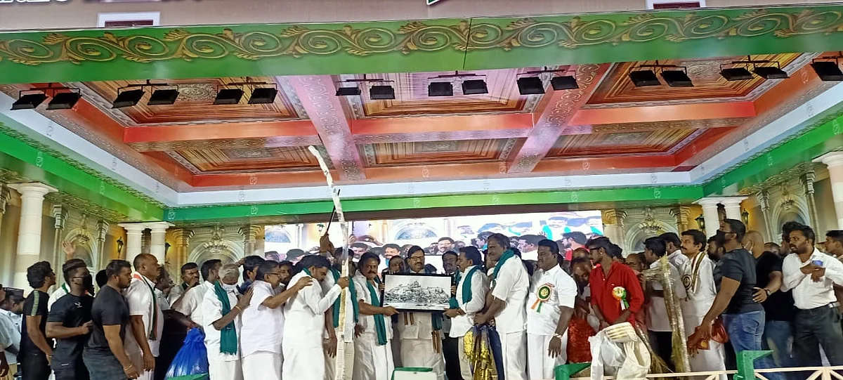 காங்கிரஸ் கட்சியின் சார்பில் ஏர்கலப்பை பேரணி