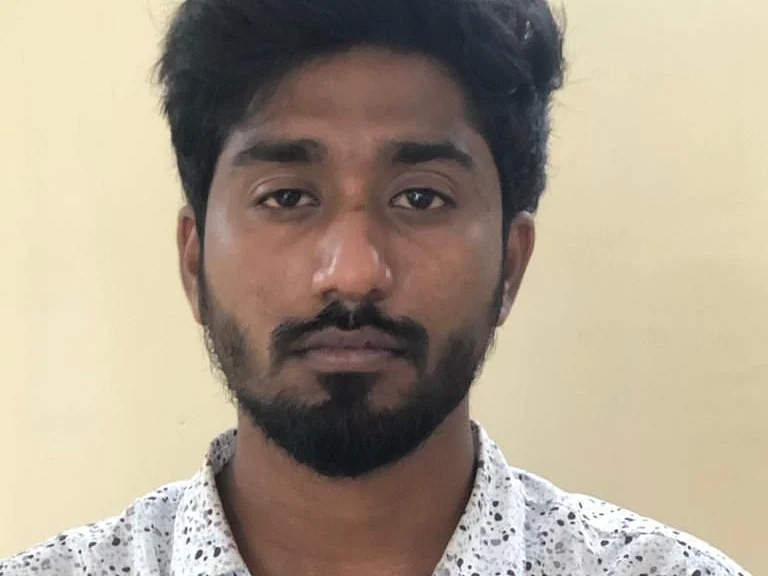 சென்னை: `எங்க அம்மா நீதிபதி' - சட்டக் கல்லூரி மாணவியை ஏமாற்றிய இளைஞர்!