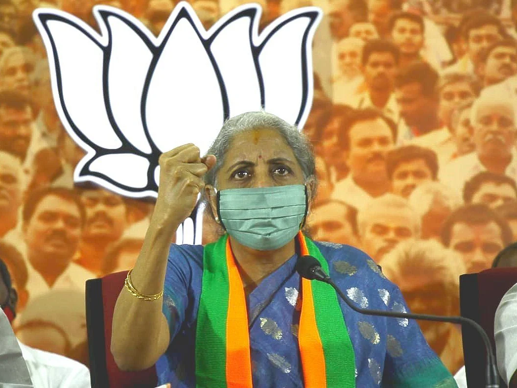 `பெட்ரோல், டீசல் ஜி.எஸ்.டி-க்குள் கொண்டுவரப்படுமா?’ - நிர்மலா சீதாராமன் பதில்
