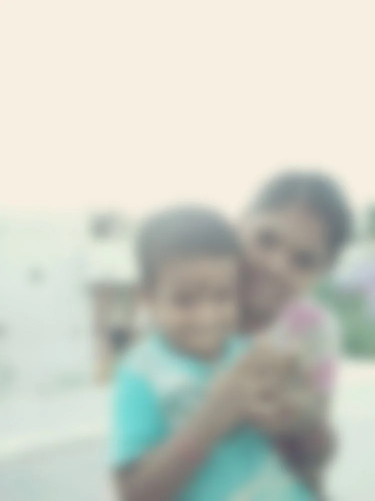 குழந்தையுடன் கார்த்திகைசெல்வி