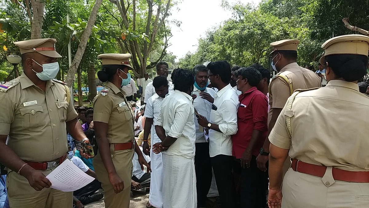 பொதுமக்கள்