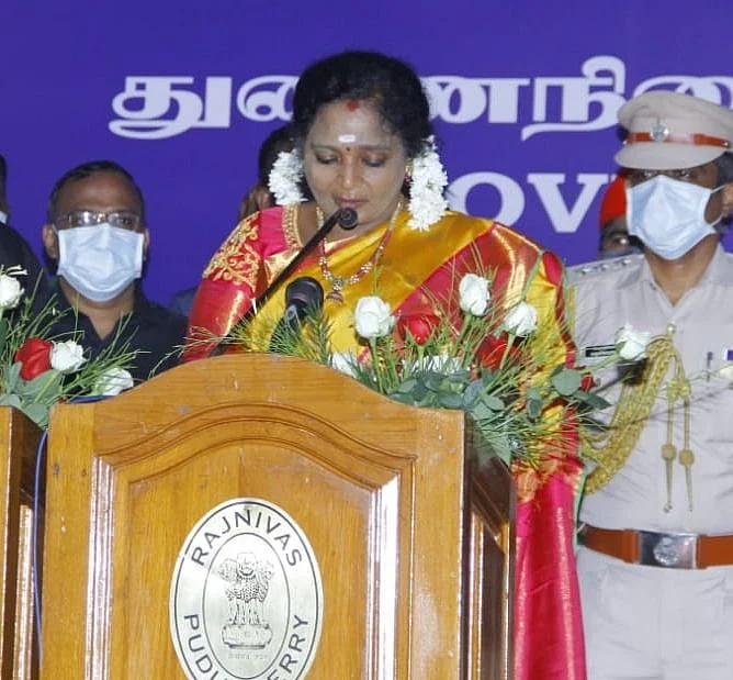 புதுச்சேரி துணைநிலை ஆளுநராகப் பொறுப்பேற்ற தமிழிசை சௌந்தரராஜன்