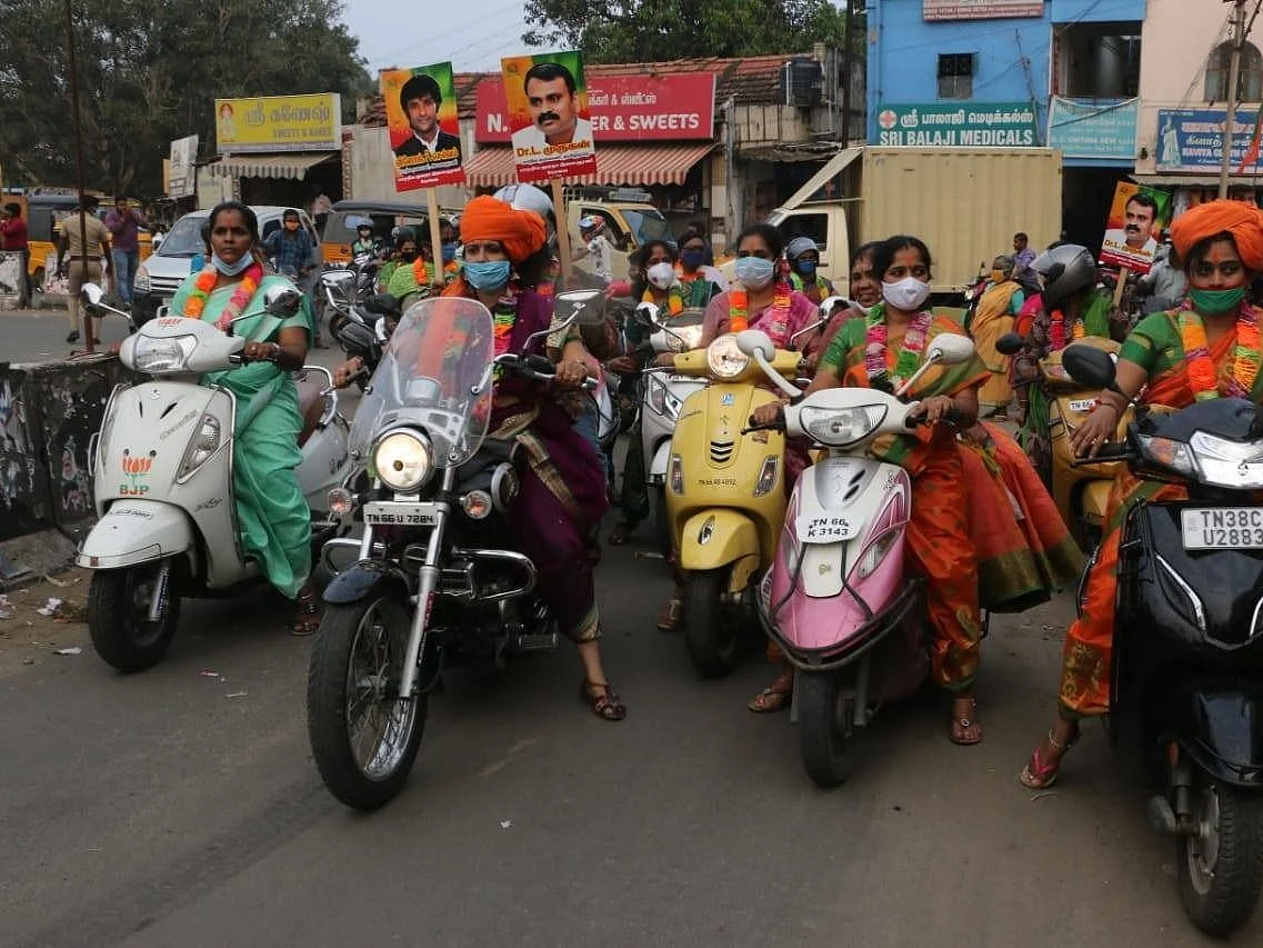 பெண்கள் படையைக் களமிறக்கும் பா.ஜ.க! - லிஸ்ட்டில் யாரெல்லாம் இருக்கிறார்கள்..?