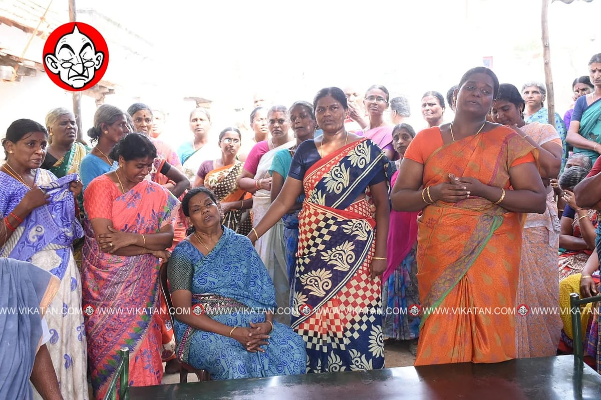 மனைவி பேச்சியம்மாள், மகள் ஜெயதுர்க்கா வேணி