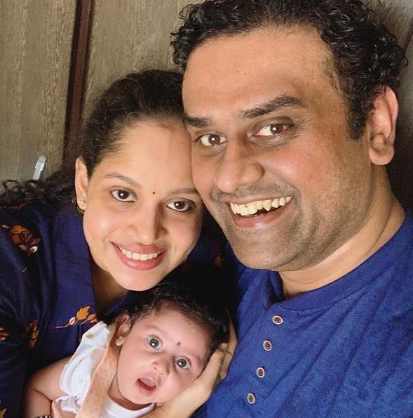 பெற்றோருடன் டீரா