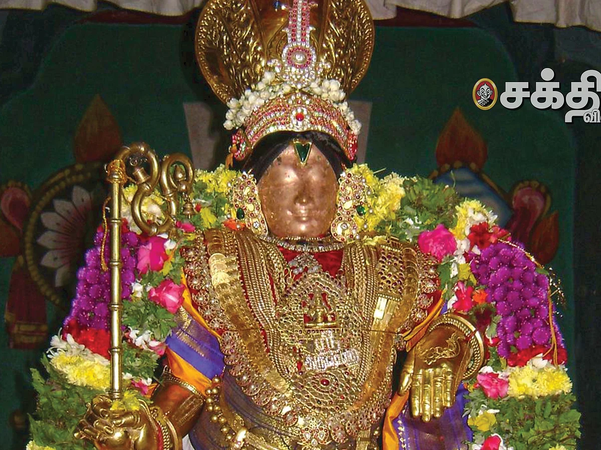 பெருமாள் கையில் செண்டலங்காரம்!