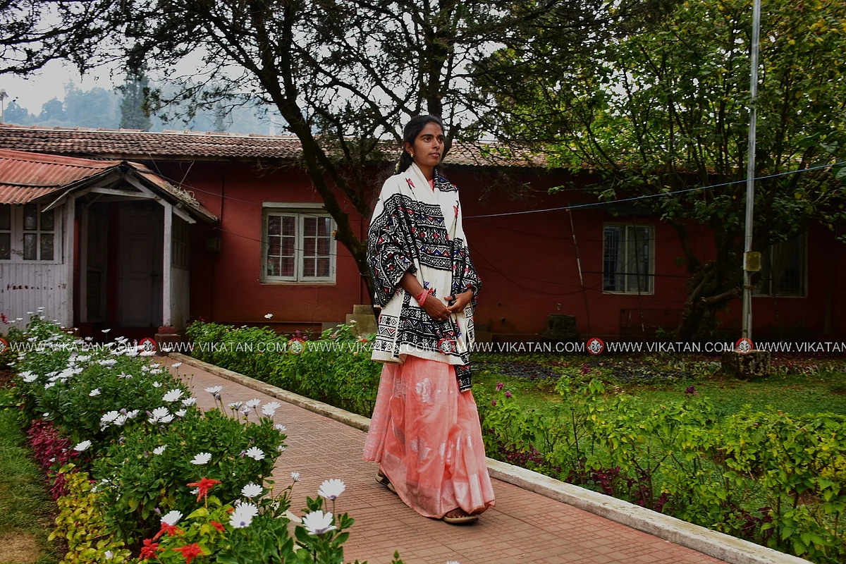 nandhini