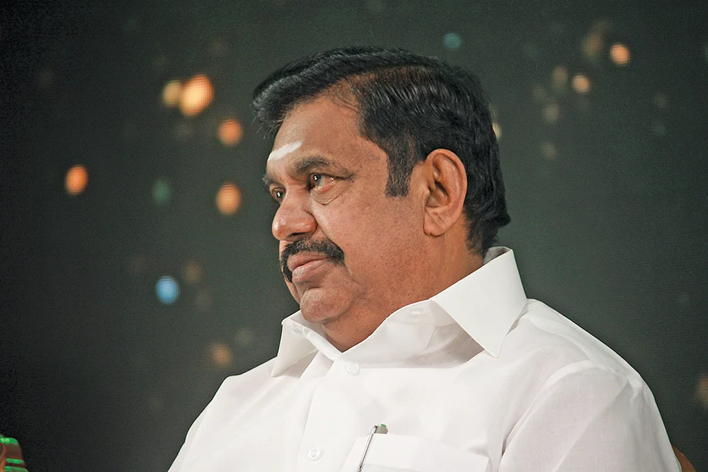 மசாஜ்... டான்ஸ்... டார்ச்சர்... ரகிட ரகிட ராஜேஷ் தாஸ்!
