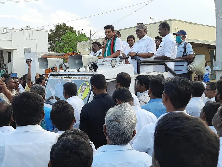 கரூர்: வேட்பாளரை அறிவிக்கவில்லை... இருந்தும் பிரசாரத்தைத் தொடங்கிய செந்தில் பாலாஜி!