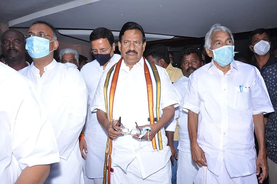 கே.எஸ்.அழகிரி, உம்மன்சாண்டி