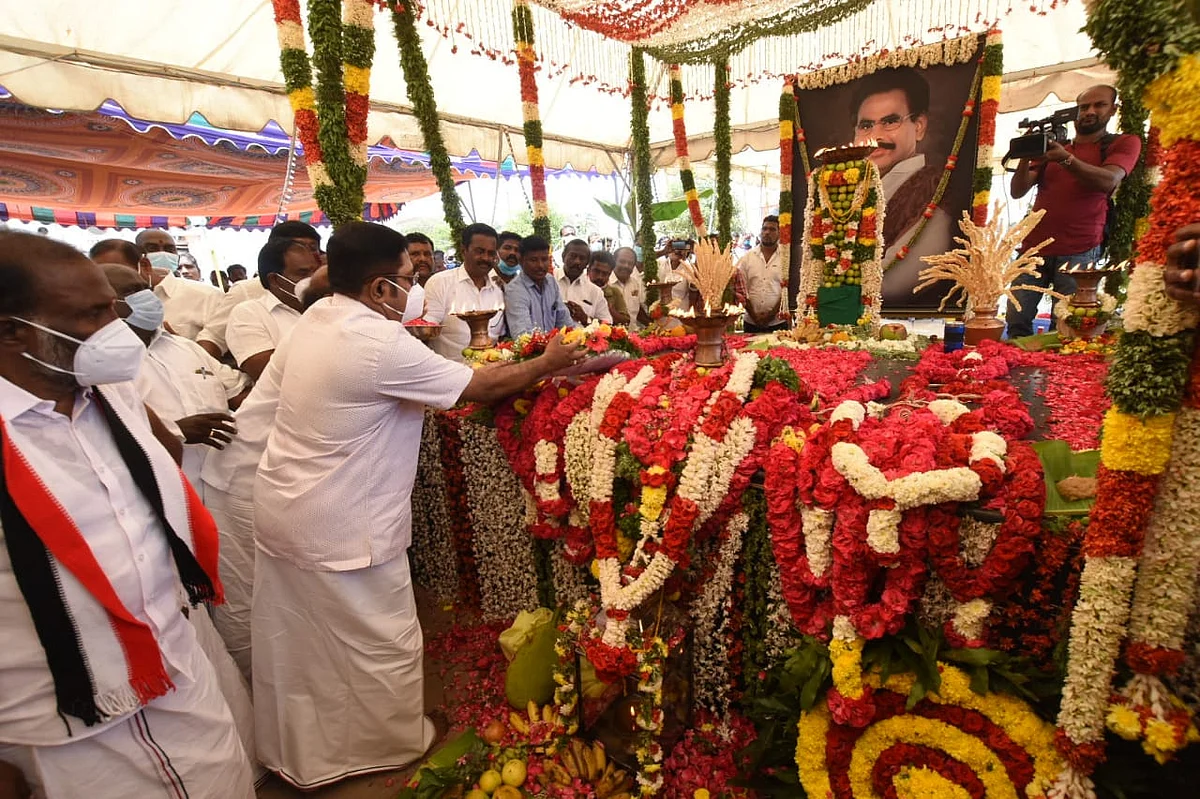 தினகரன்