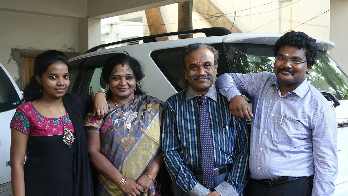 குடும்பத்தினருடன் தமிழிசை