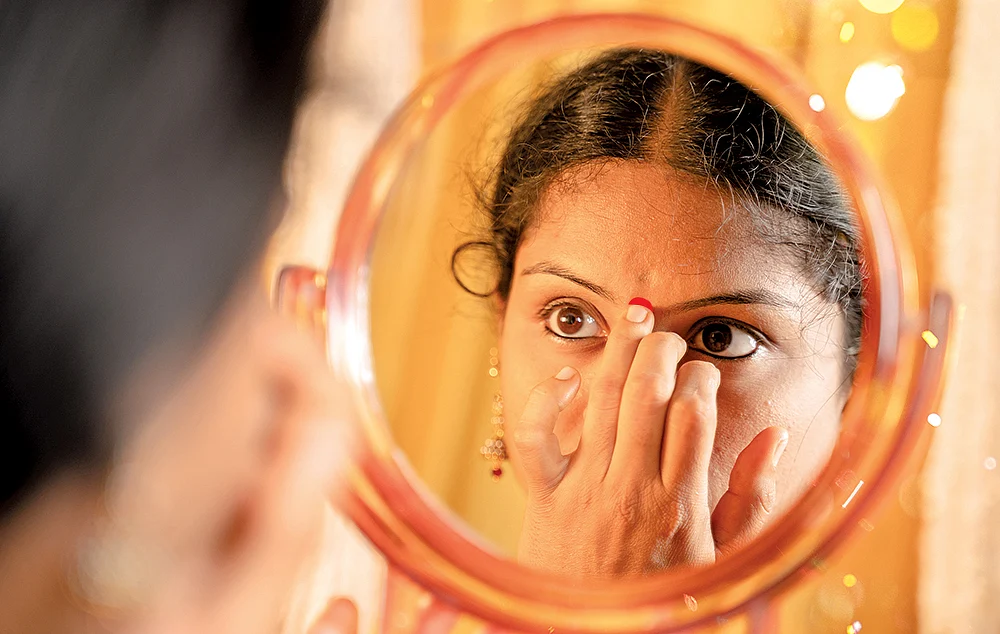 மெய்ப்பொருள் காண்பது அறிவு - 8 - பொட்டு வைத்த ஒரு வட்ட நிலா..!