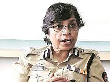 மகாராஷ்டிரா: அரசுக்கு எதிராகத் திரும்பிய அடுத்த போலீஸ் அதிகாரி - கடும் நெருக்கடியில் சிவசேனா அரசு!