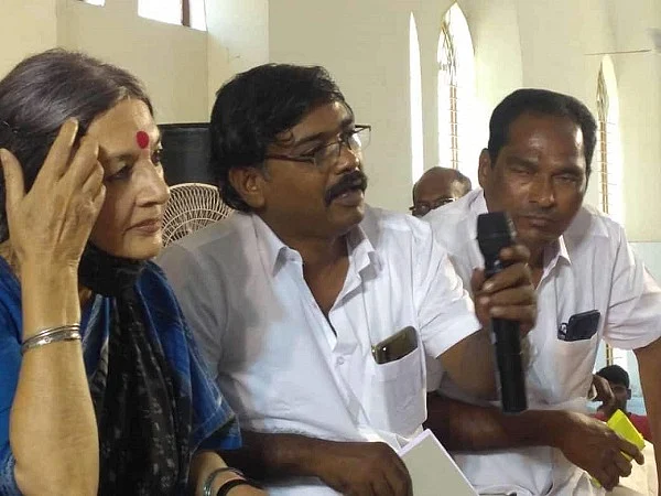 மாவட்டச் செய்லாளர் கே.ஜி.பாஸ்கரன்