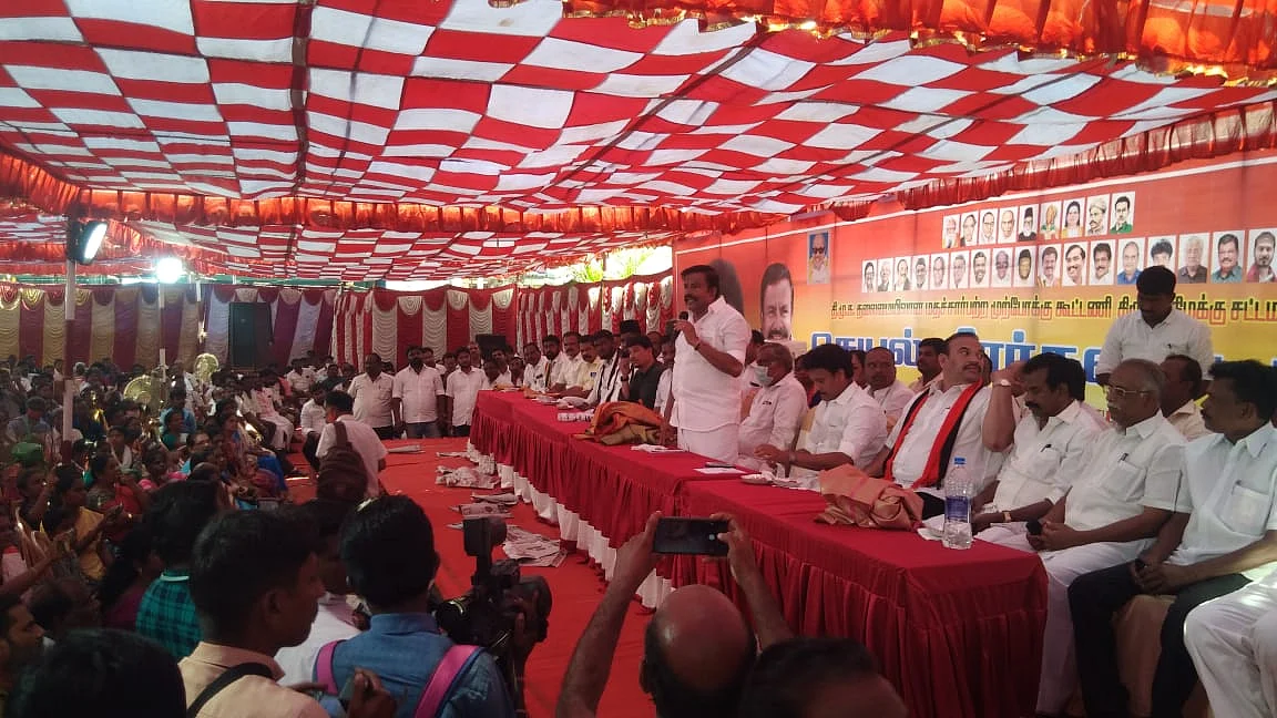 கூட்டத்தில் பேசிய கே.என் நேரு