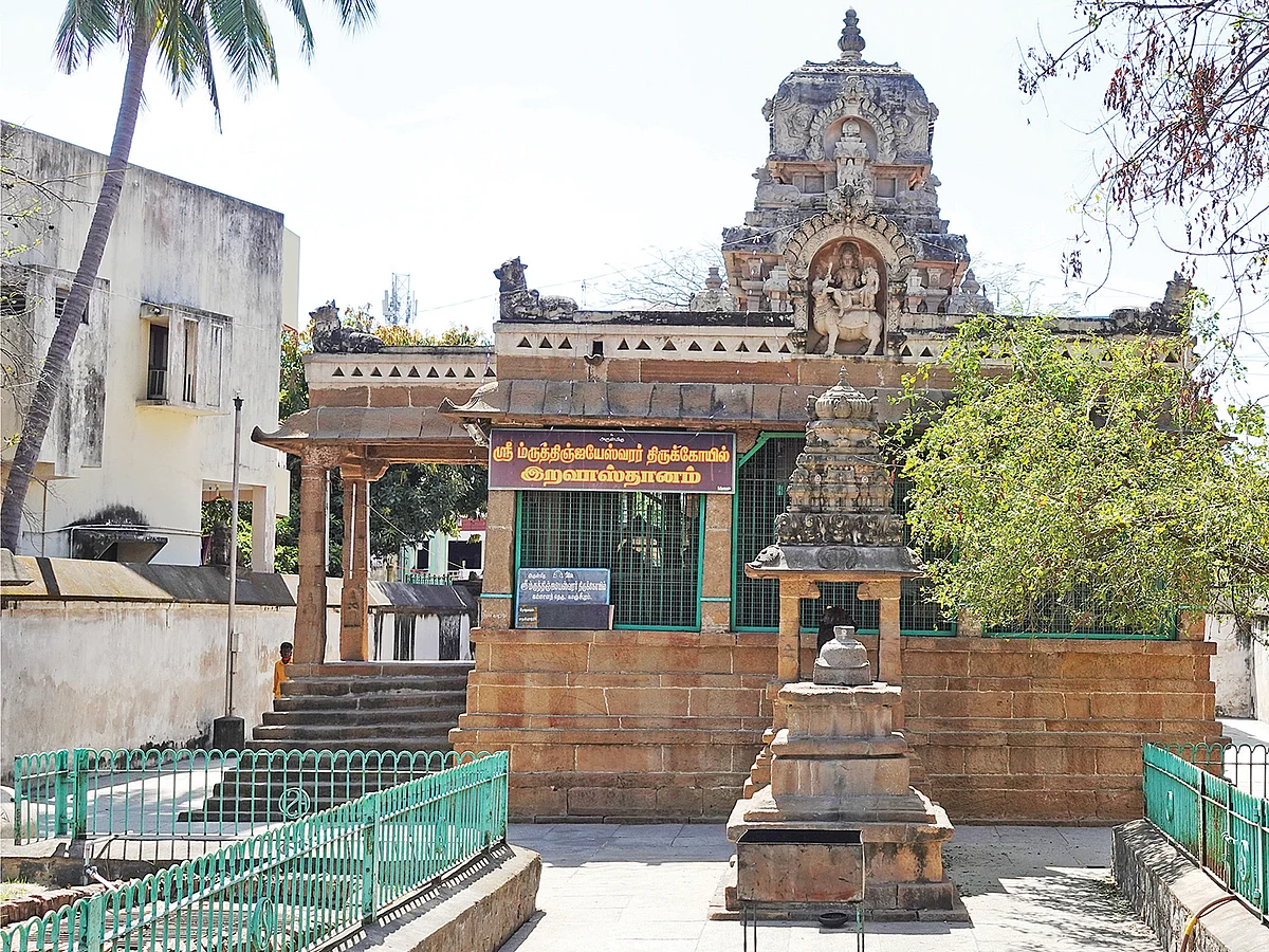 இங்கு வழிபட்டால் ஆயுள் பலம் கூடும்! - காஞ்சியின் திருக்கடவூர்!