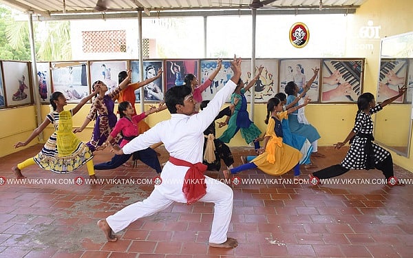 `பிள்ளைகளை என் வகுப்புக்கு விரும்பி அனுப்புறாங்க!’ - பரதத்தில் சாதிக்கும் திருநங்கை #SheInspires