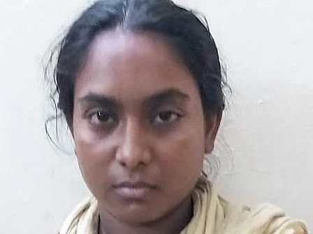 சென்னை: ஓடும் பேருந்தில் சிதறும் சில்லறைக் காசுகள்... நகையைத் திருடும் பெண்கள்! - சிக்கியது எப்படி?