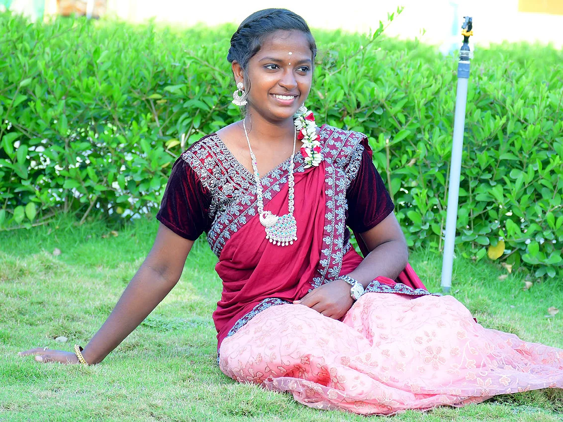 ‘ங்க’ போட்டு பேசினேன்...
செலக்ட் ஆயிட்டேன்! - சிநேகாஸ்ரீ