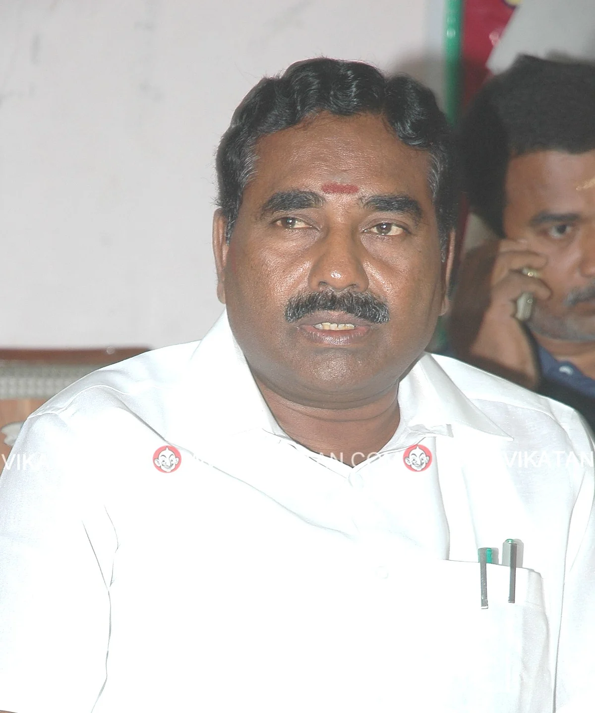 எம்.எல்.ஏ லோகநாதன்