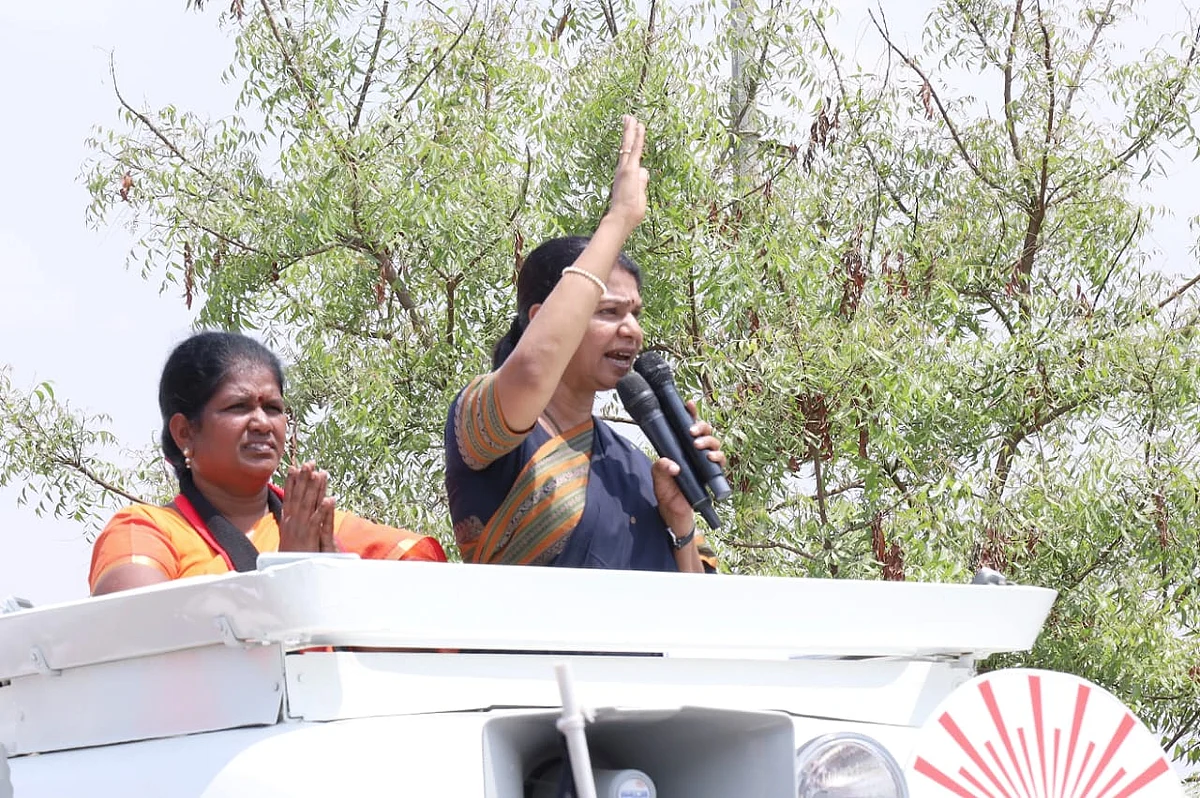 கனிமொழி பிரசாரம்