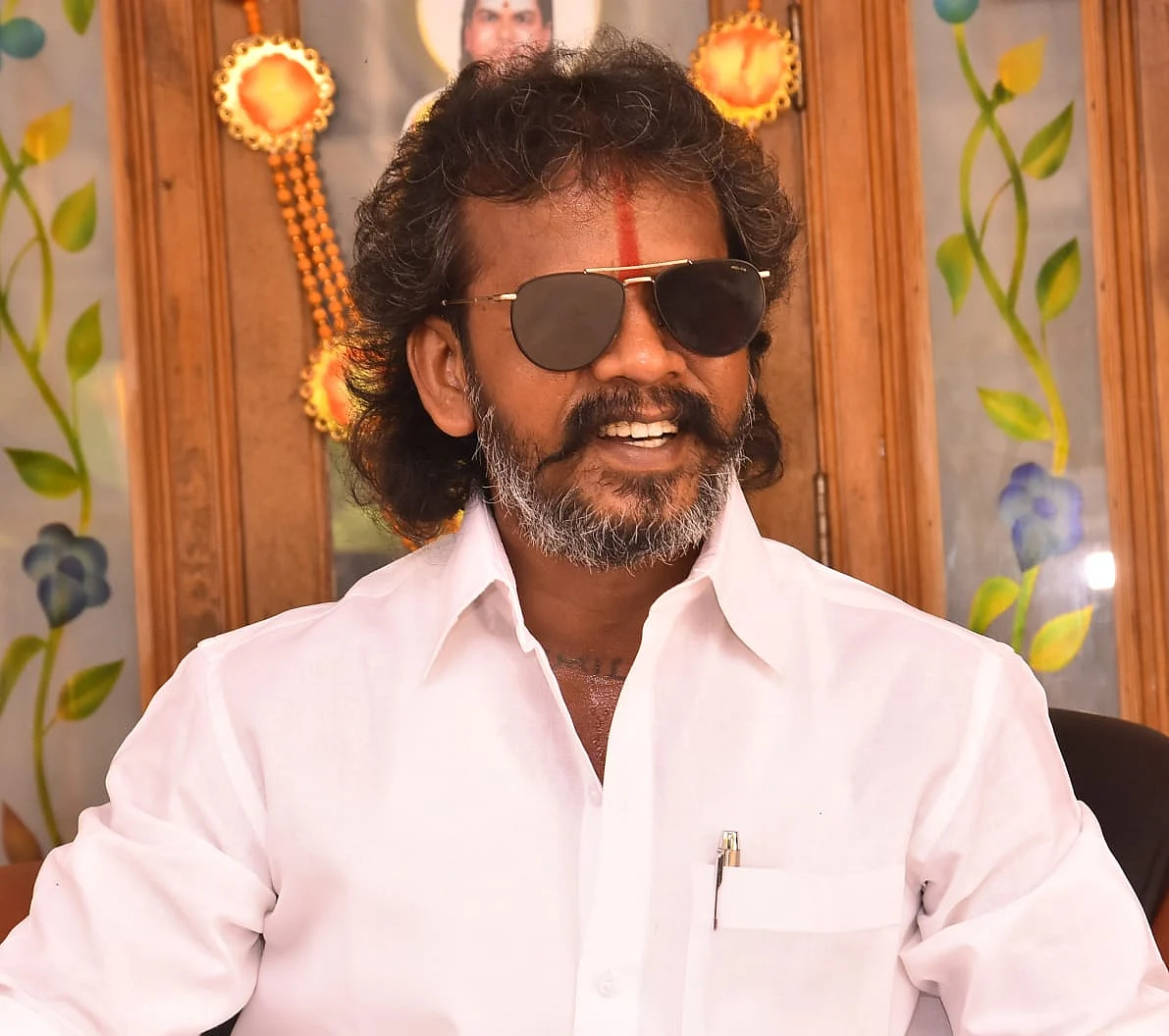 முக்குலத்து புலிகள் கட்சித் தலைவர் ஆறு.சரவணன்