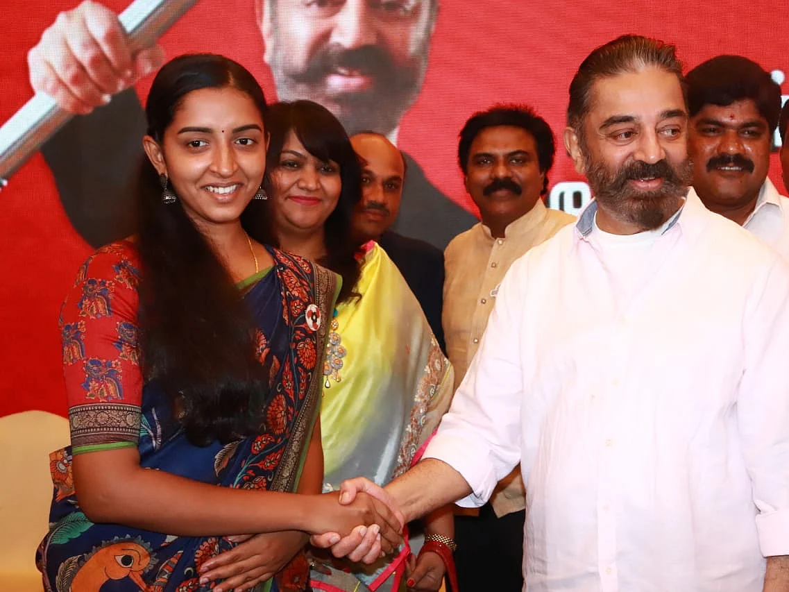 `பூத் ஏஜென்ட் தேவை' - பத்மப்ரியாவின் கோரிக்கையும் மநீம விளக்கமும்
